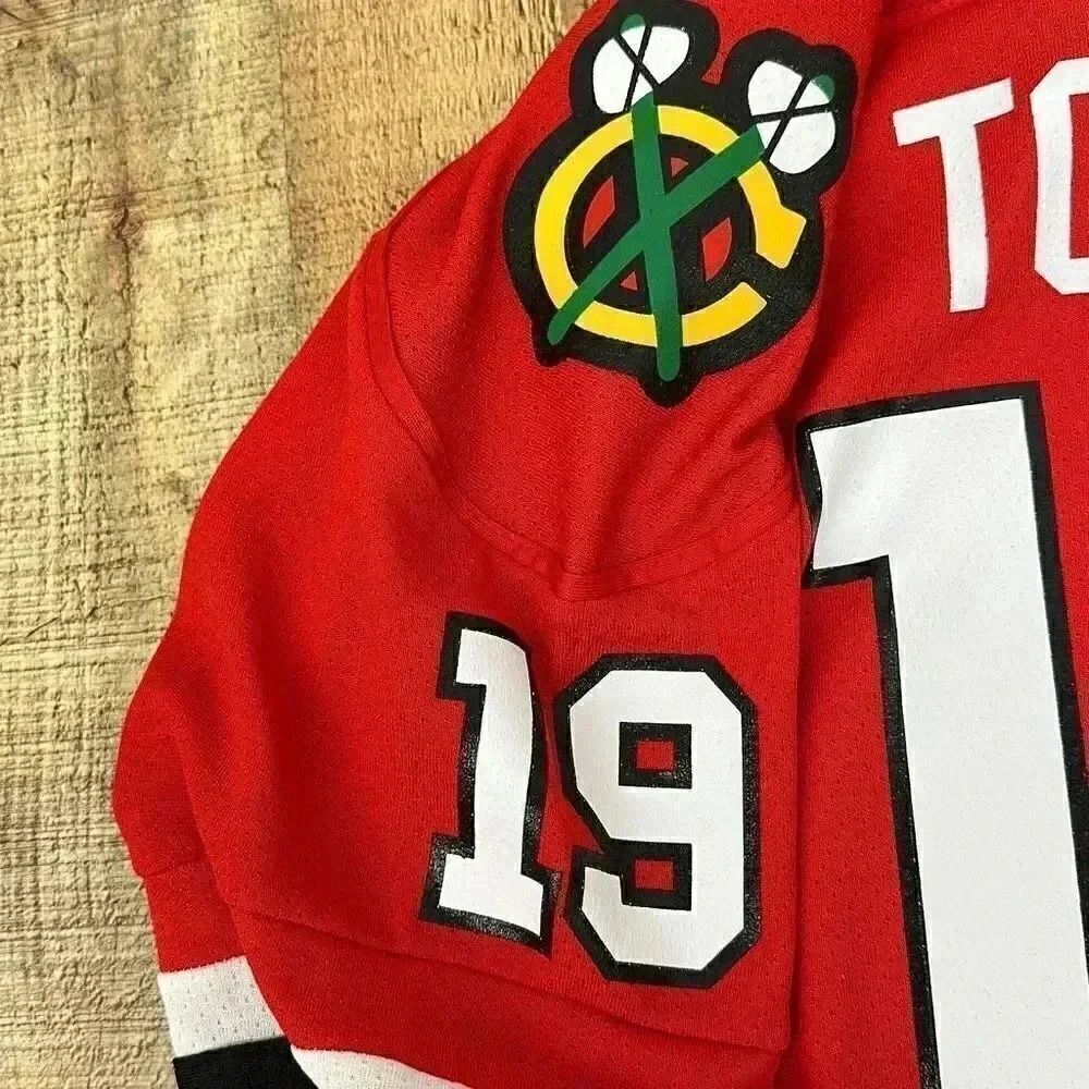 NHL Reebok Chicago Blackhawks Toews Junior Jersey - Picture 8 of 9